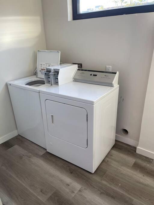 Luxurious Furnished Studio W Full Kitchen In Sd サンディエゴ エクステリア 写真
